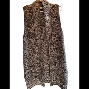 Gap sweater vest size m.